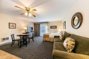 Beautiful Studio W/Kitchenette #134 at Donner Lake Village Truckee